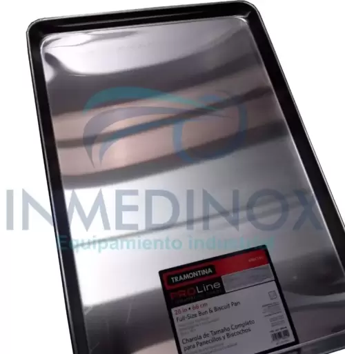Bandeja de aluminio marca TRAMONTINA